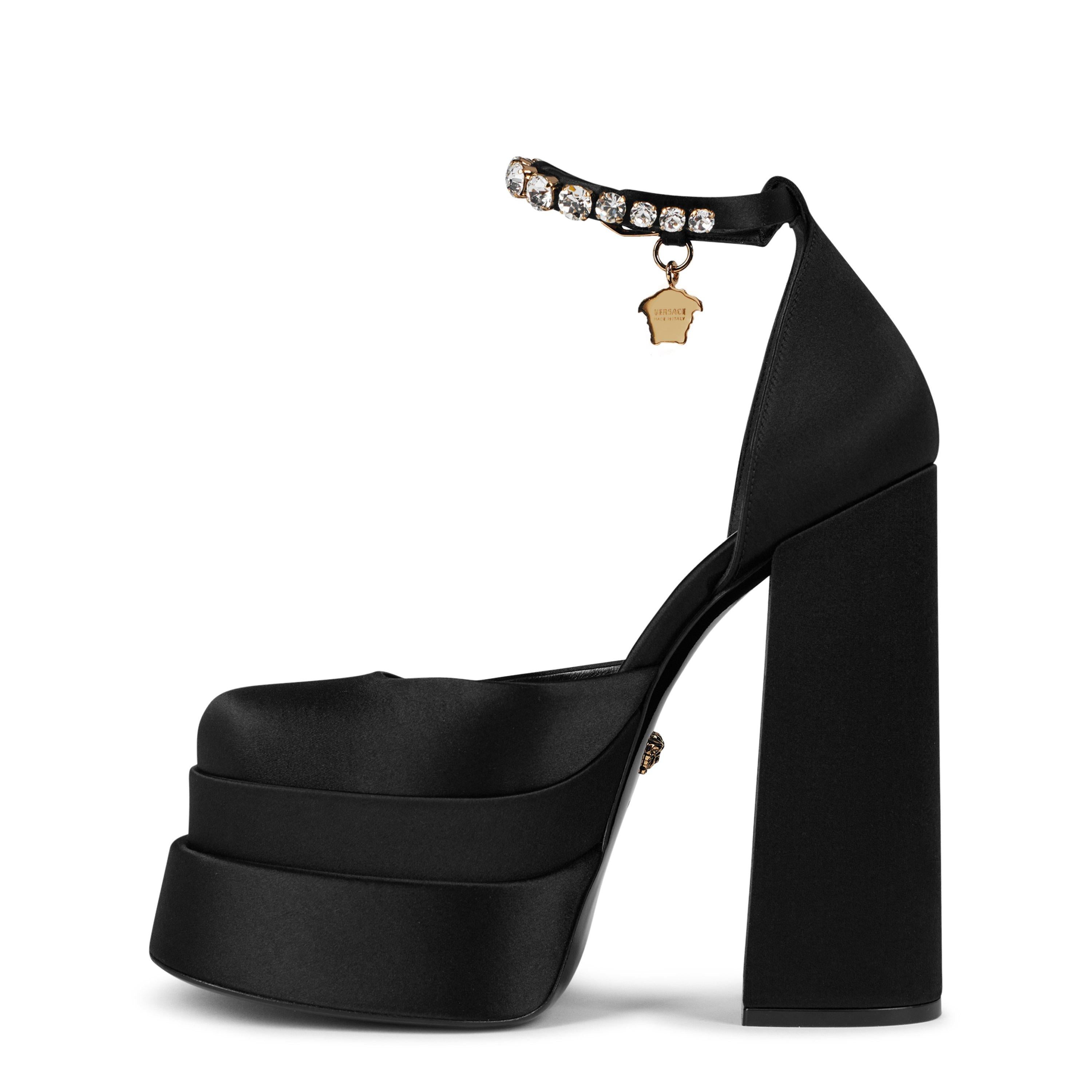 Medusa Aevitas Platform Pumps