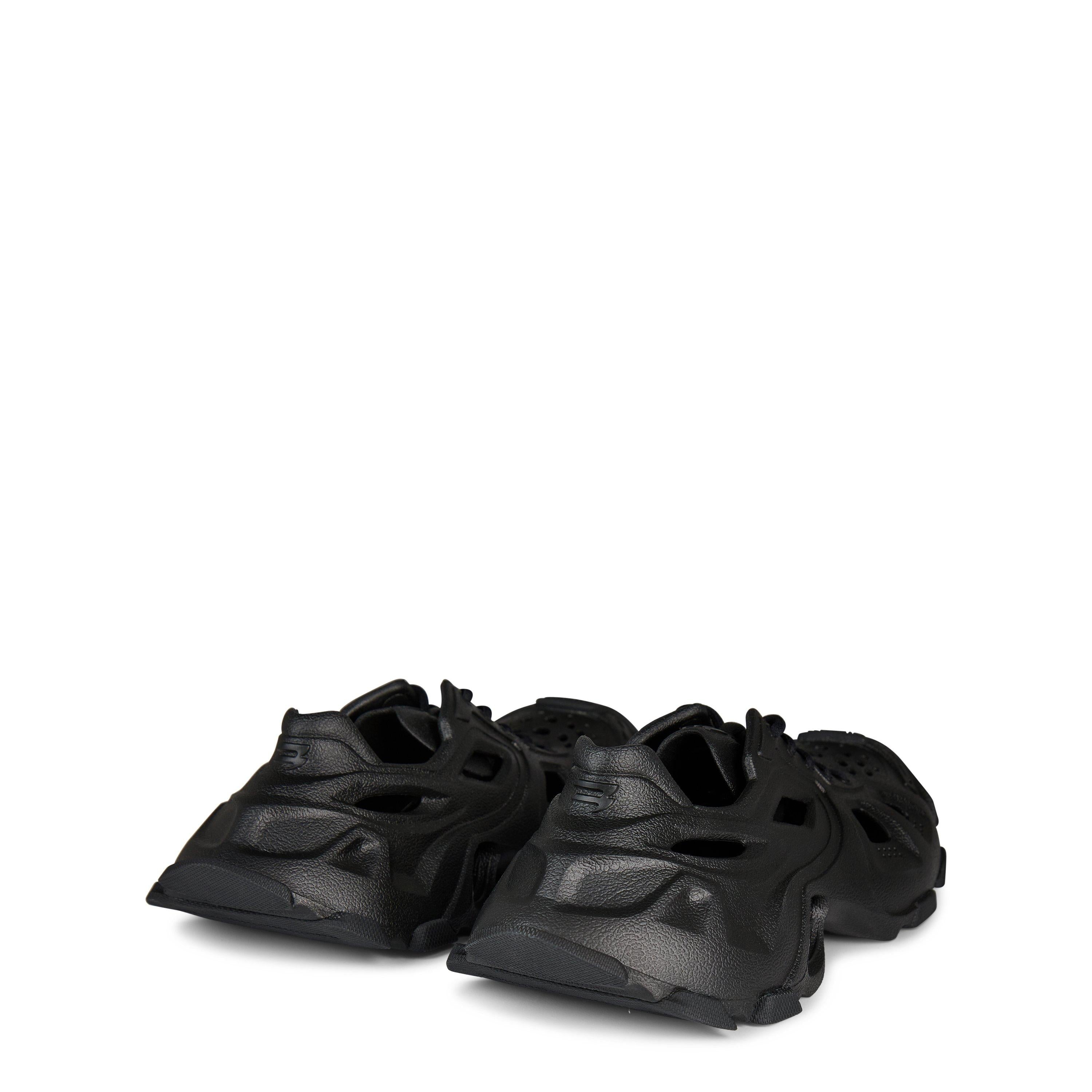 Women's Lace-Up Runners