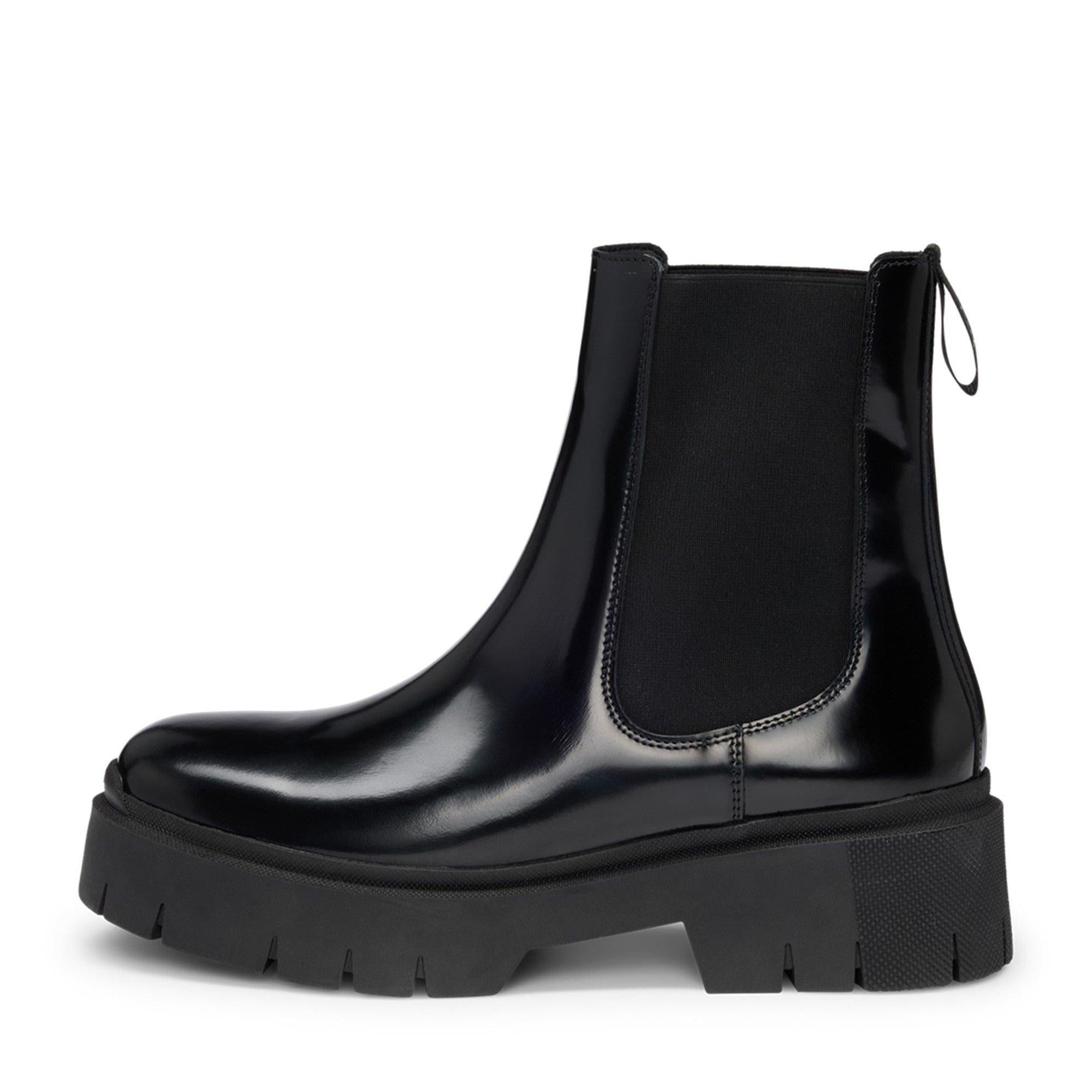 Block Heel Chelsea Boots