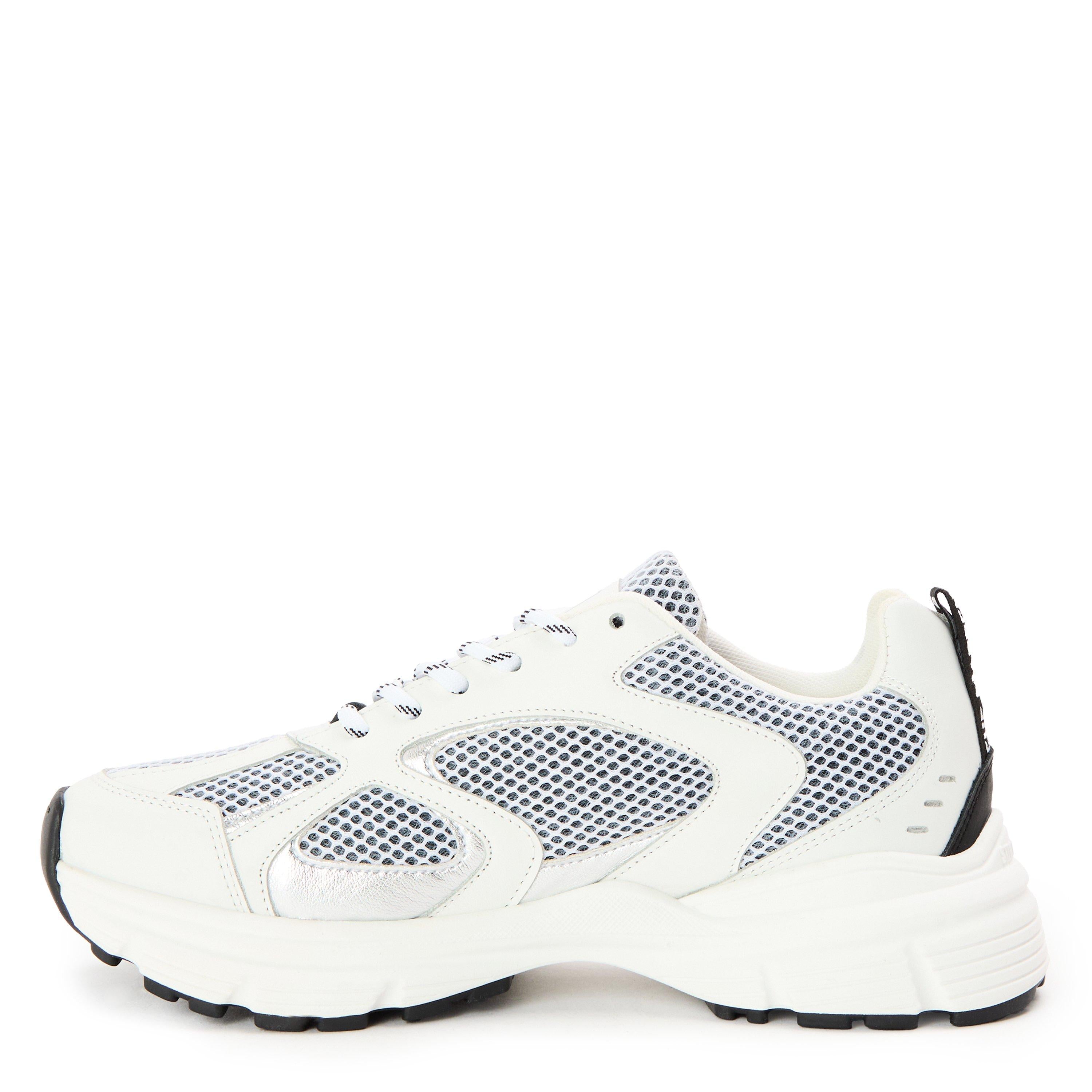 Plaja Low-Top Trainers