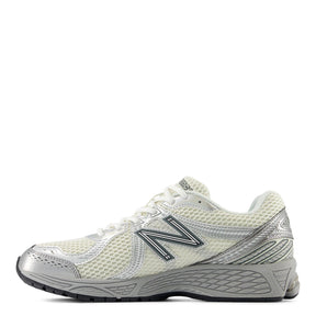 860v2 Trainers
