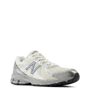 860v2 Trainers