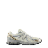 860v2 Trainers