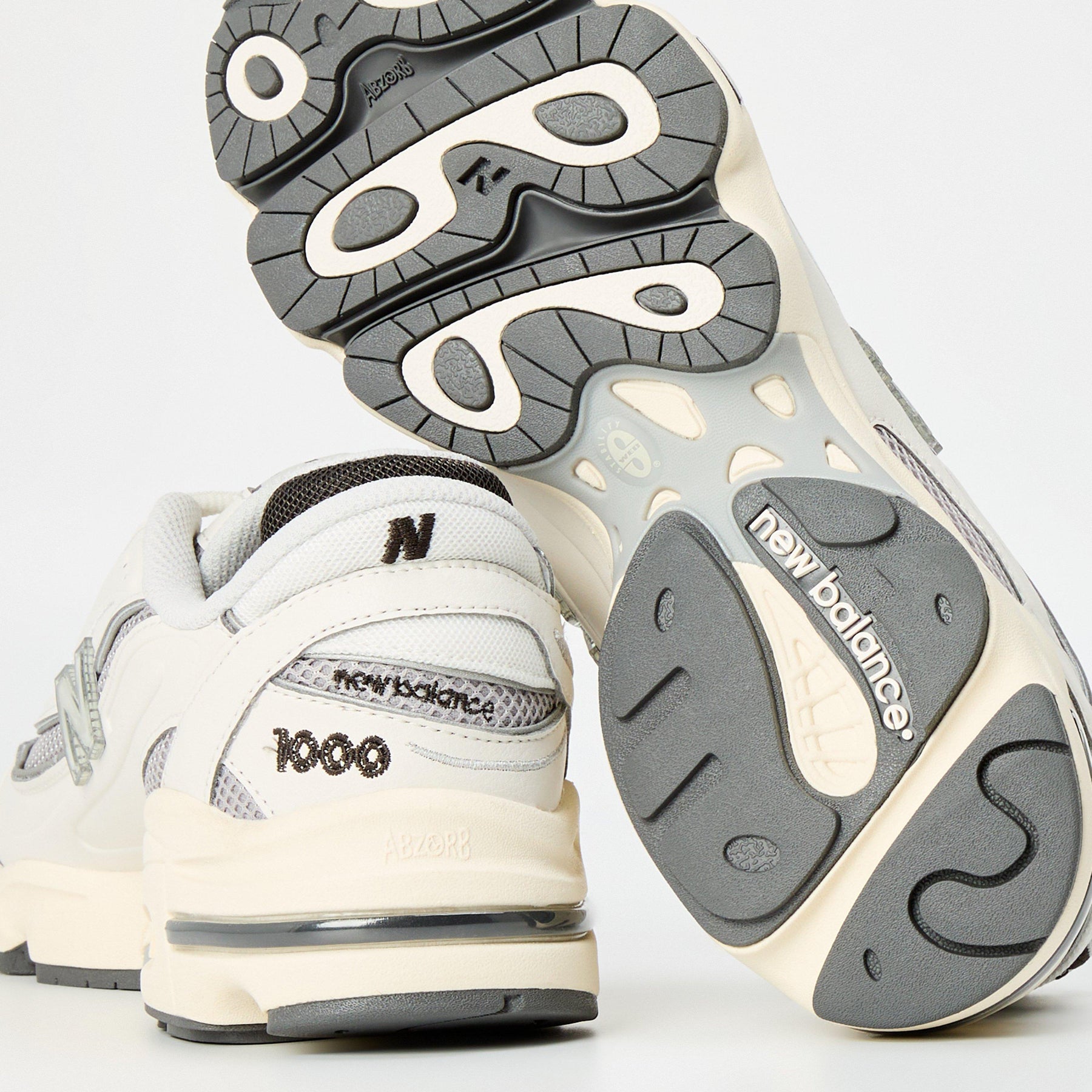 1000 Sneakers