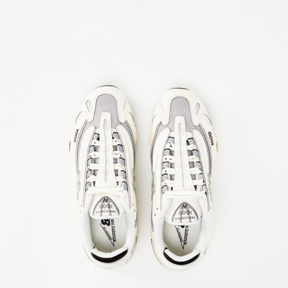 1000 Sneakers