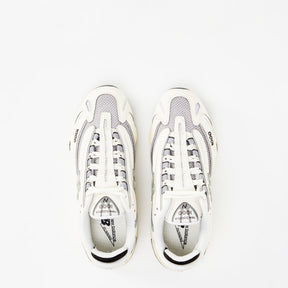 1000 Sneakers