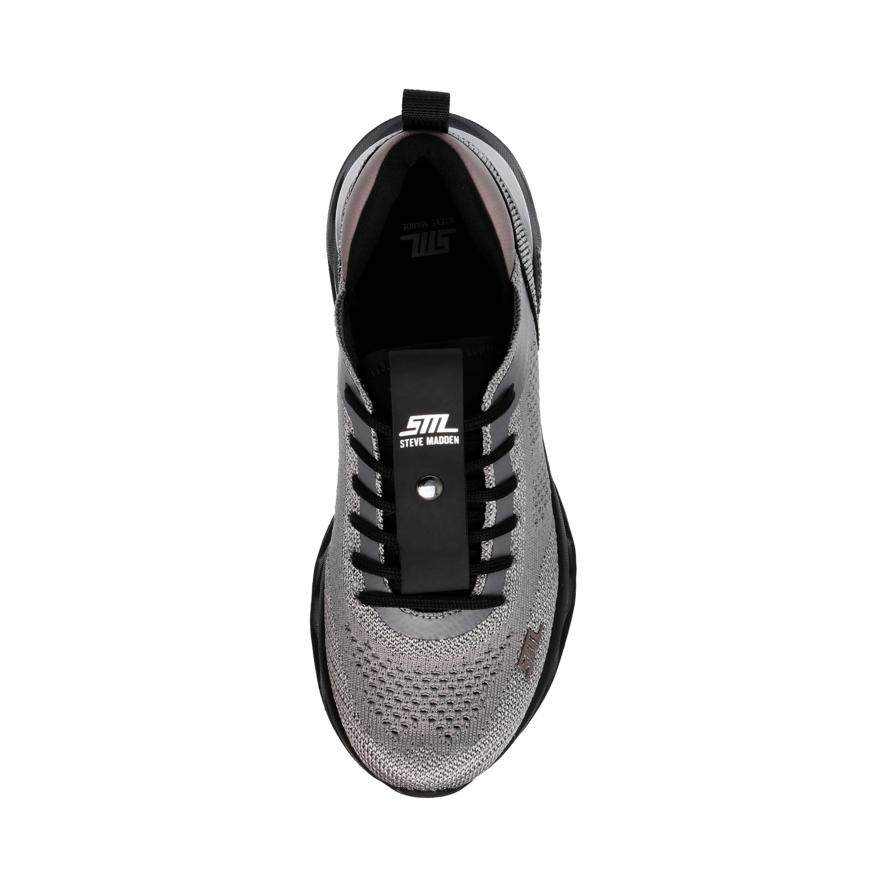 Surge Low-Top Trainers