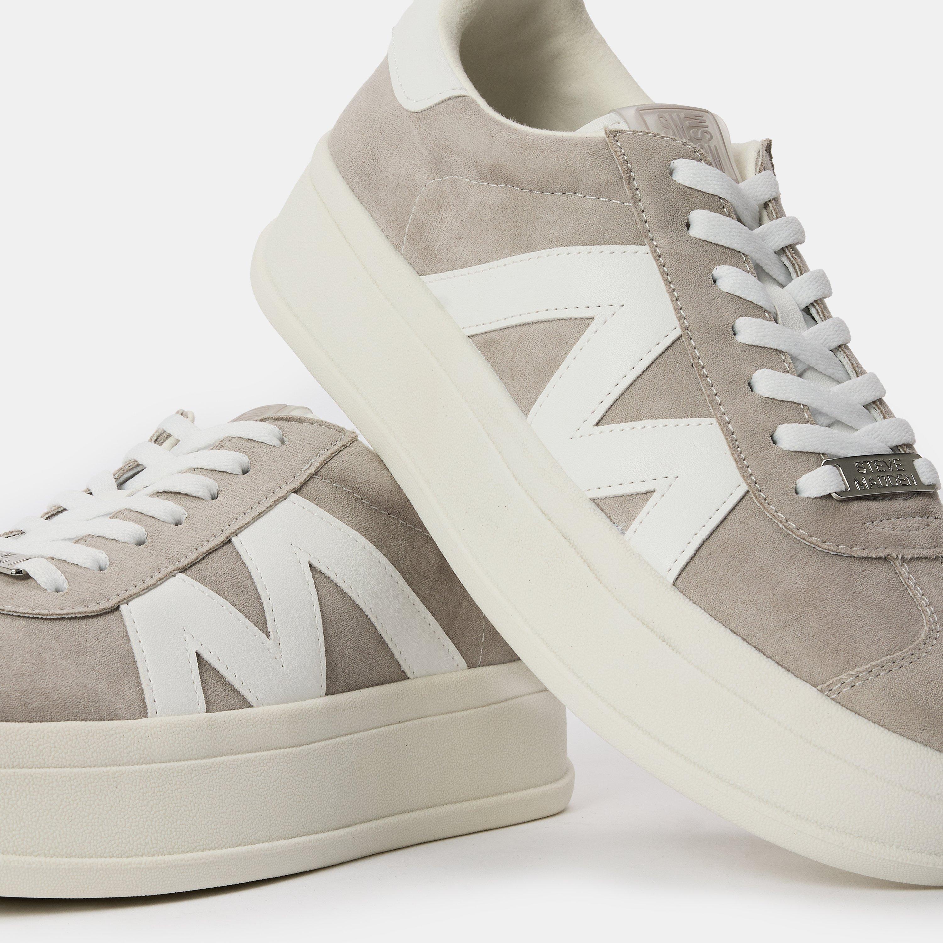 Opponent Low-Top Trainers