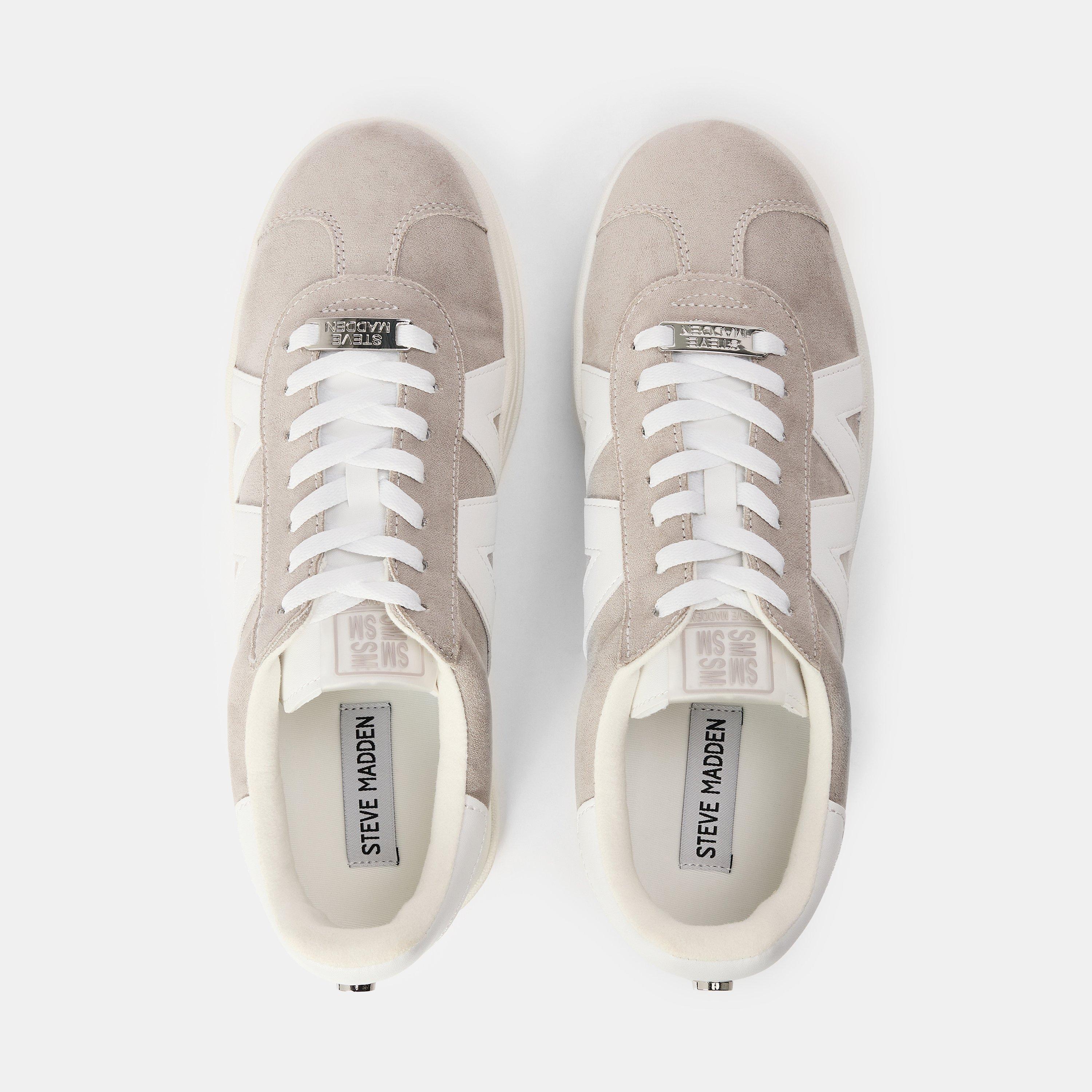 Opponent Low-Top Trainers