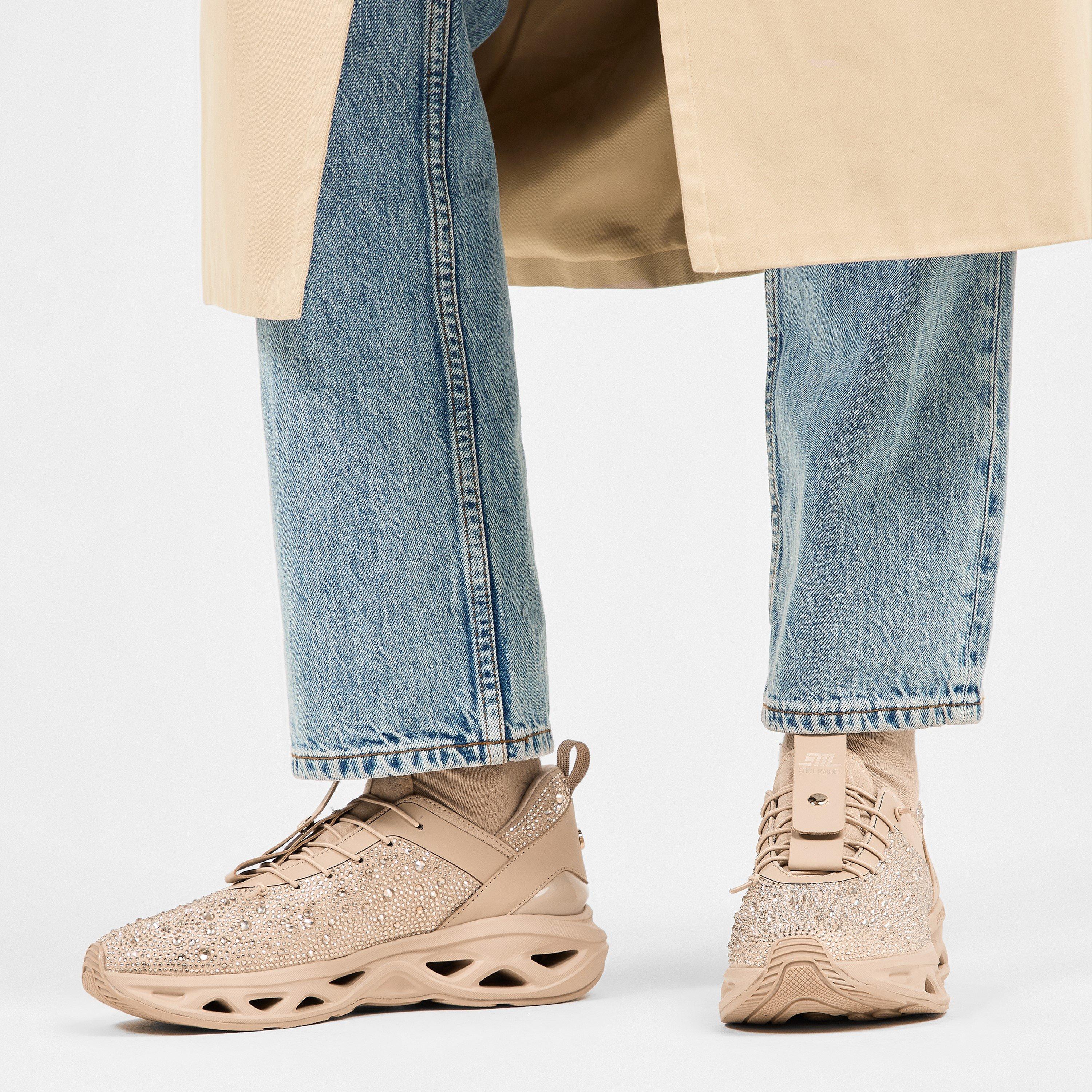Surge Low-Top Trainers