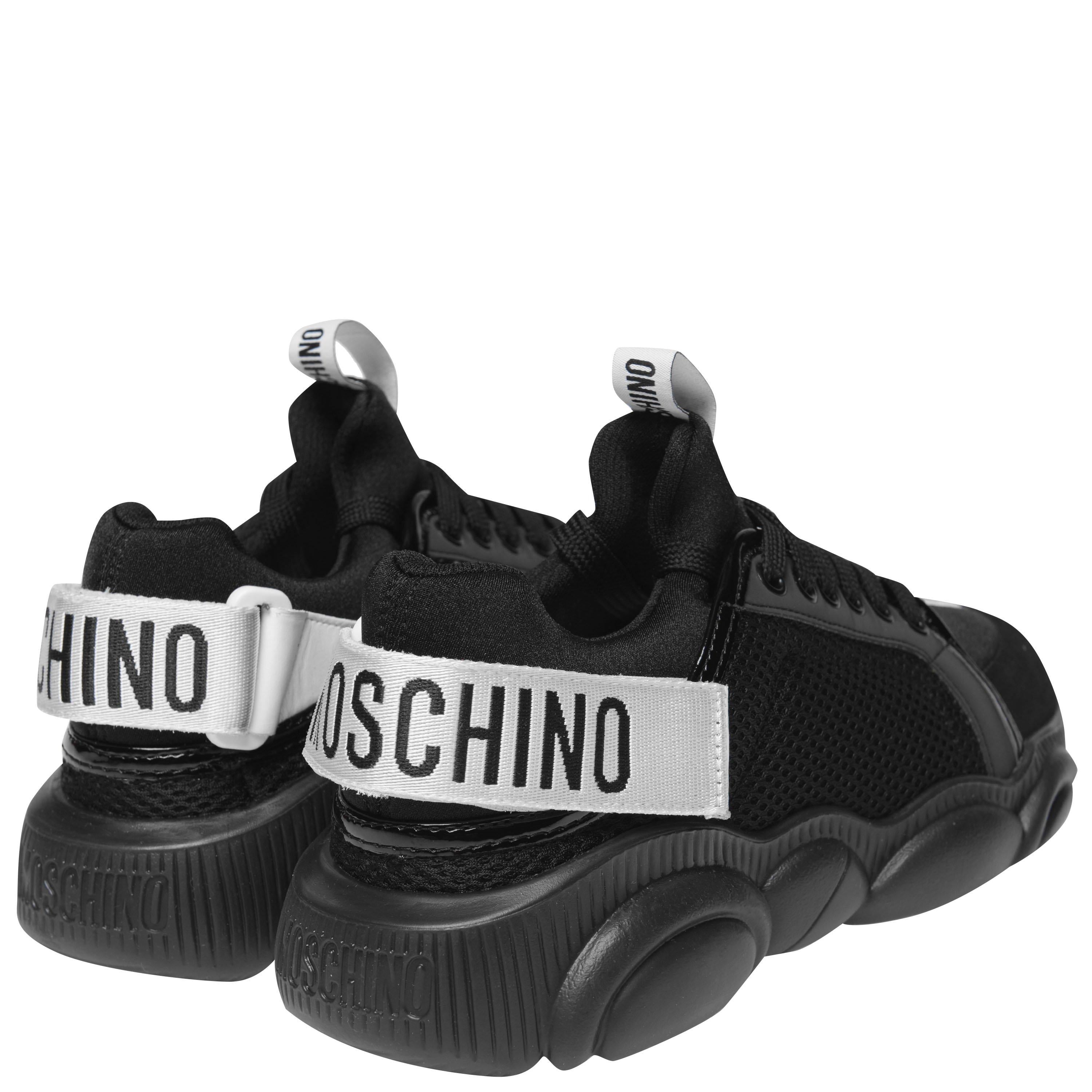 Touch Close Logo Trainers