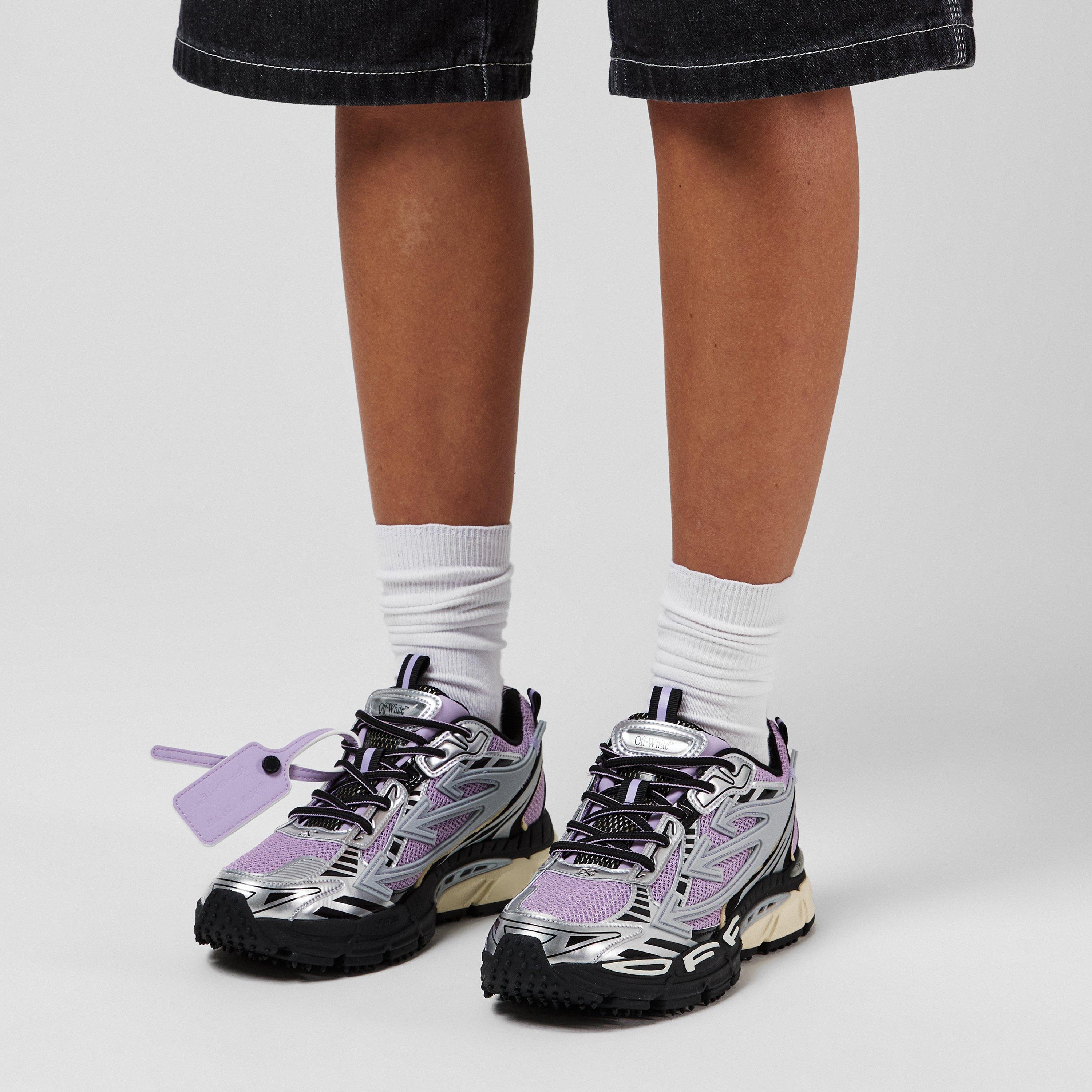 Be Right Back Sneakers