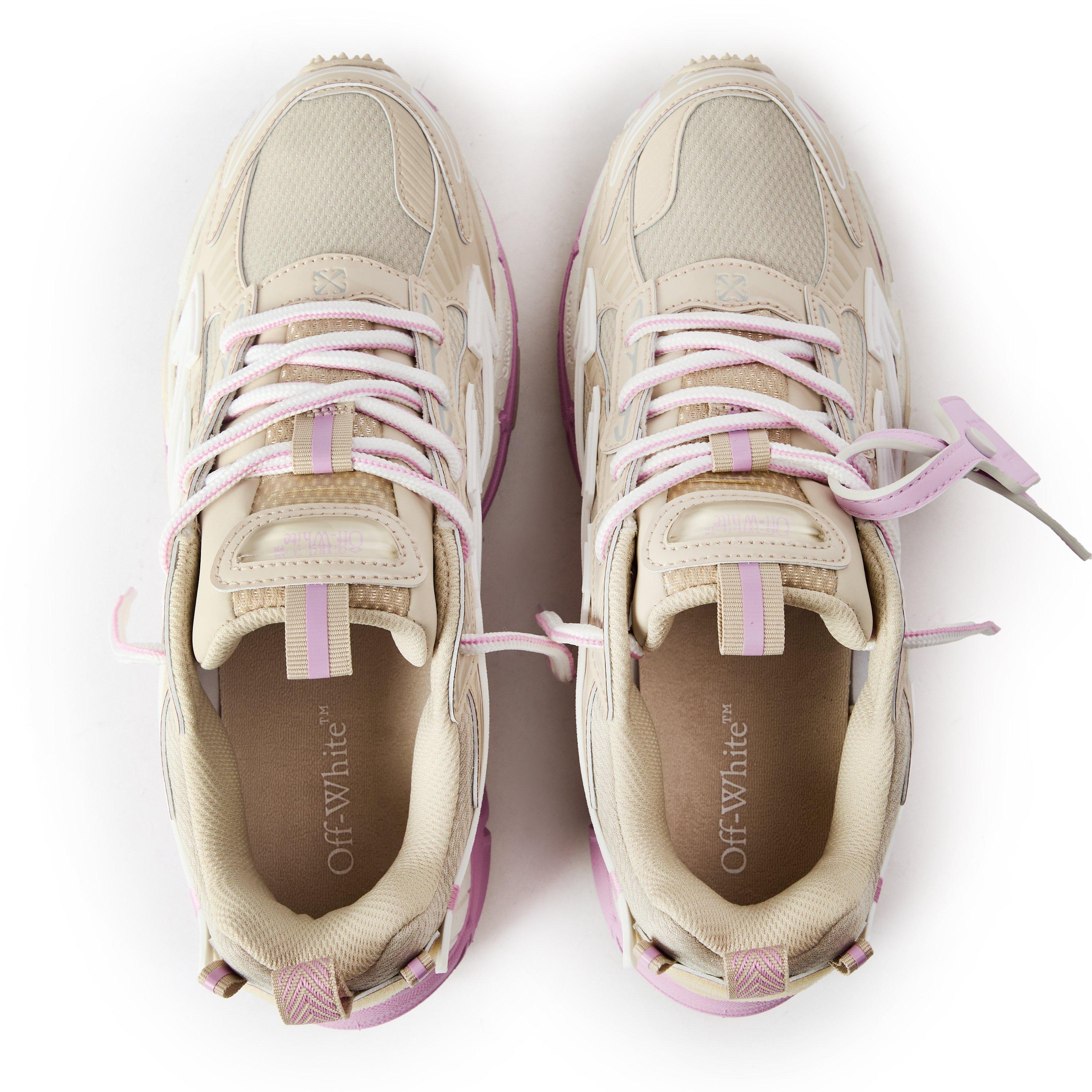 Be Right Back Retro-inspired Comfort Sneakers