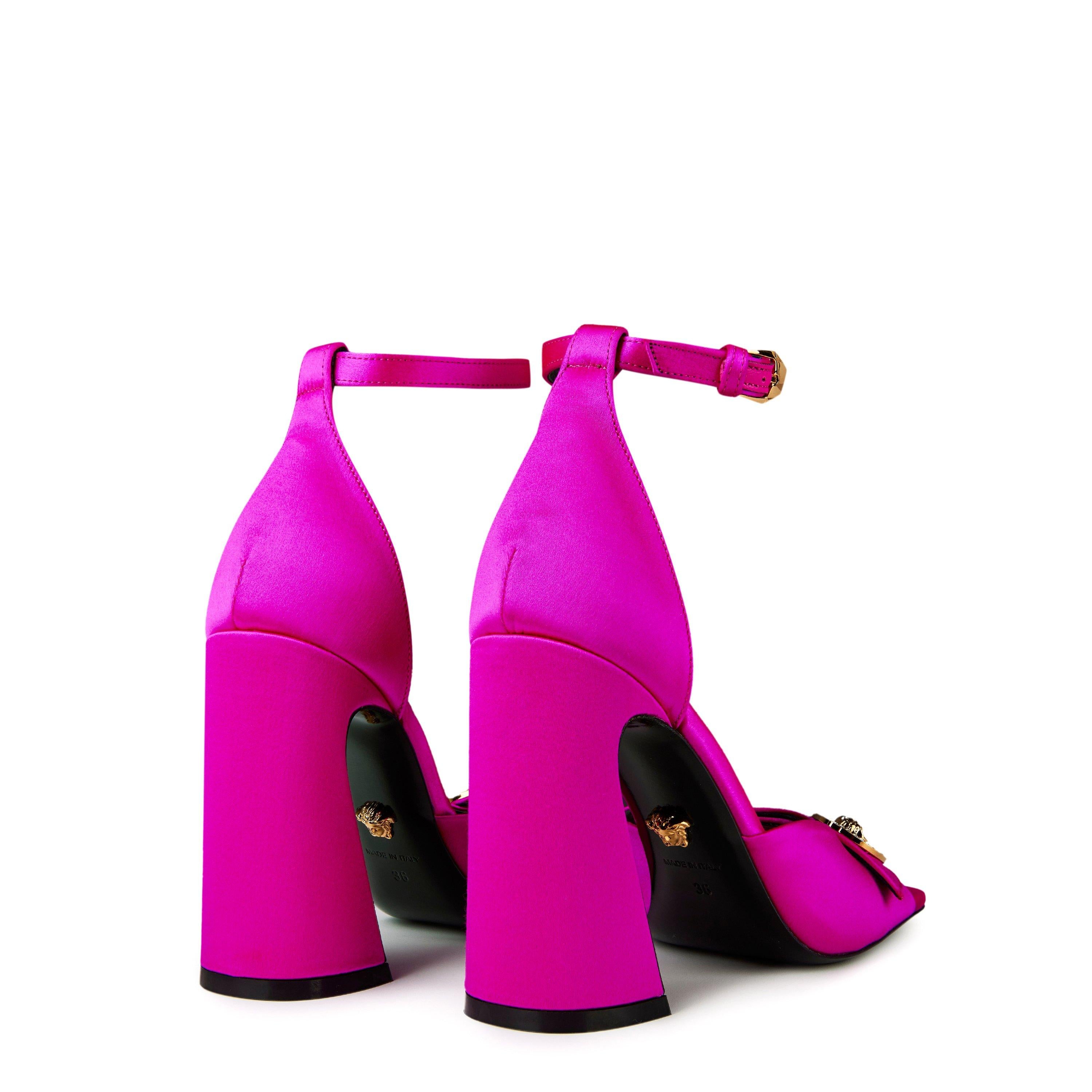 Medusa Button Sandals