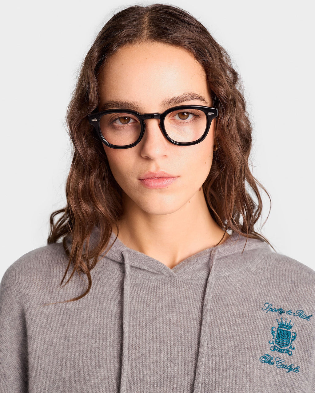 The Carlyle Crest Cashmere Hoodie - Heather Gray/Forest