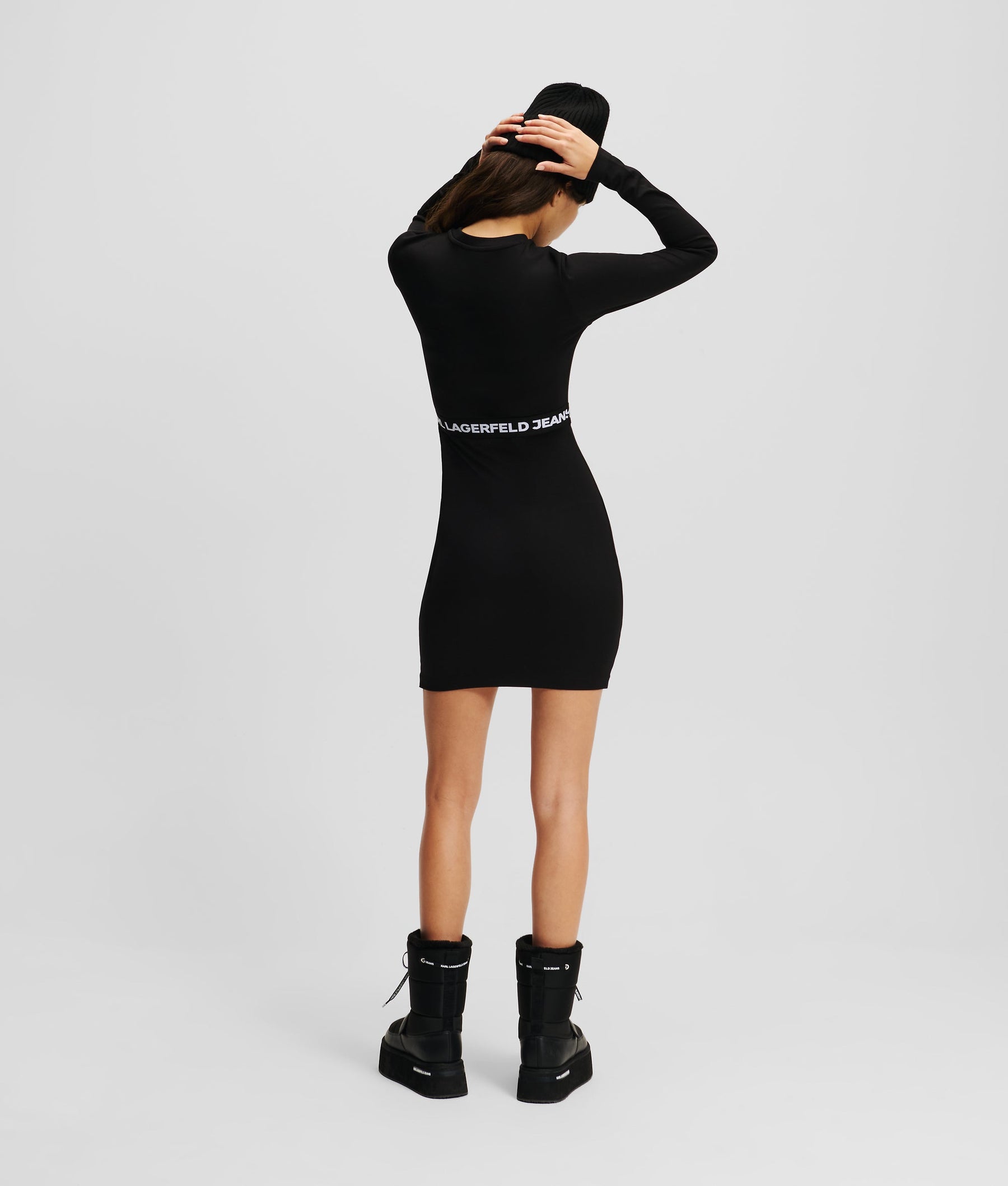 LONG-SLEEVED T-SHIRT DRESS