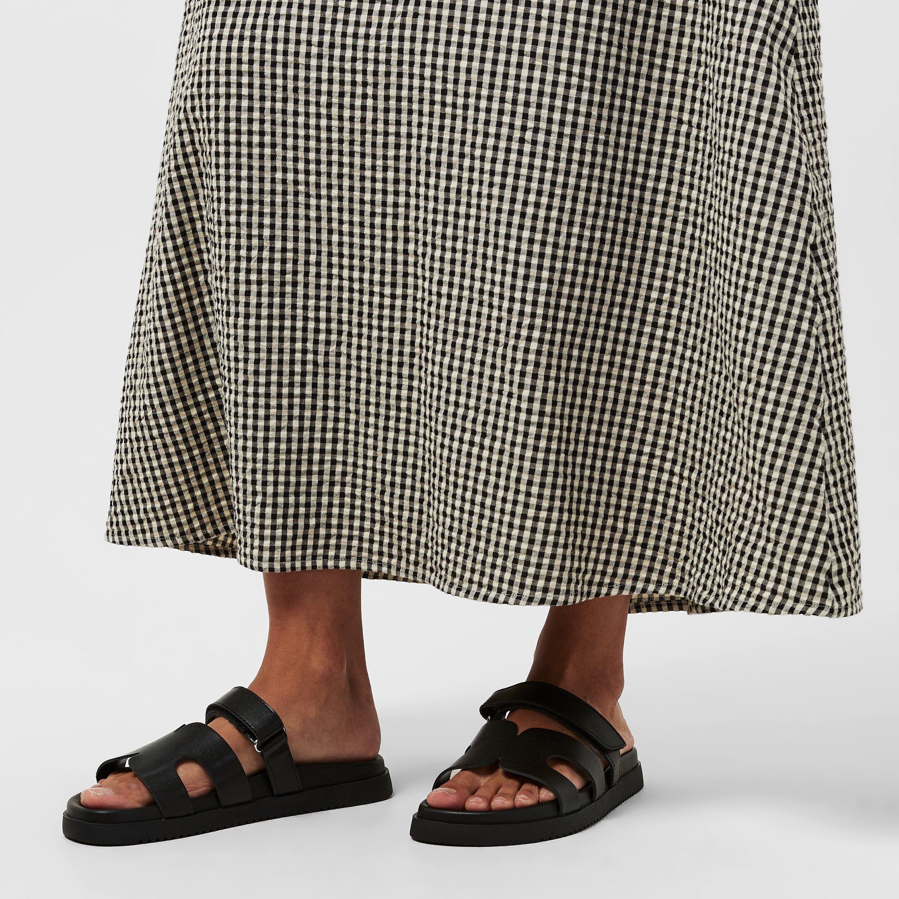 Missile Flat Sandals