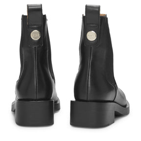 Iryna Chelsea Boots
