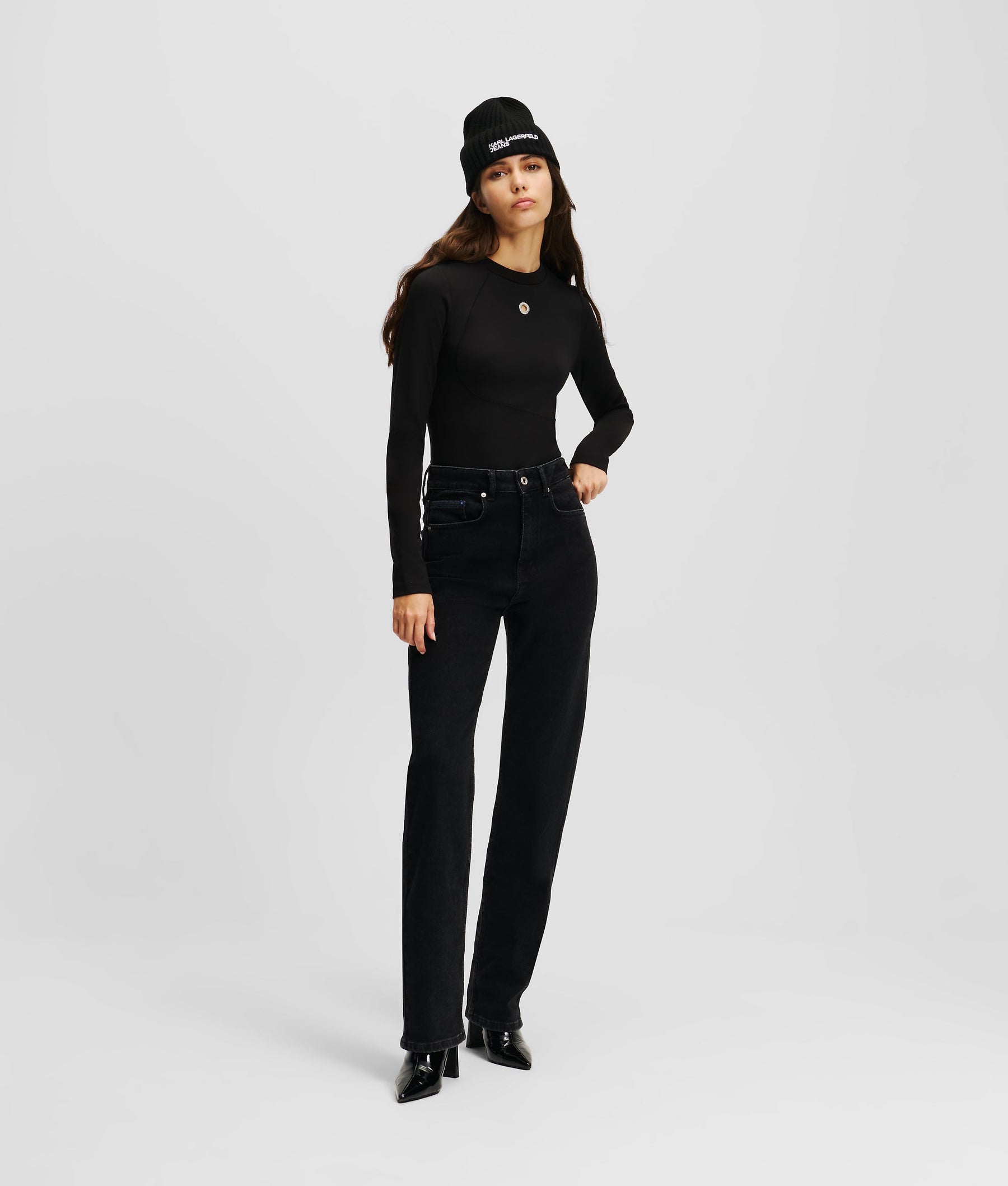 HIGH-RISE STRAIGHT JEANS