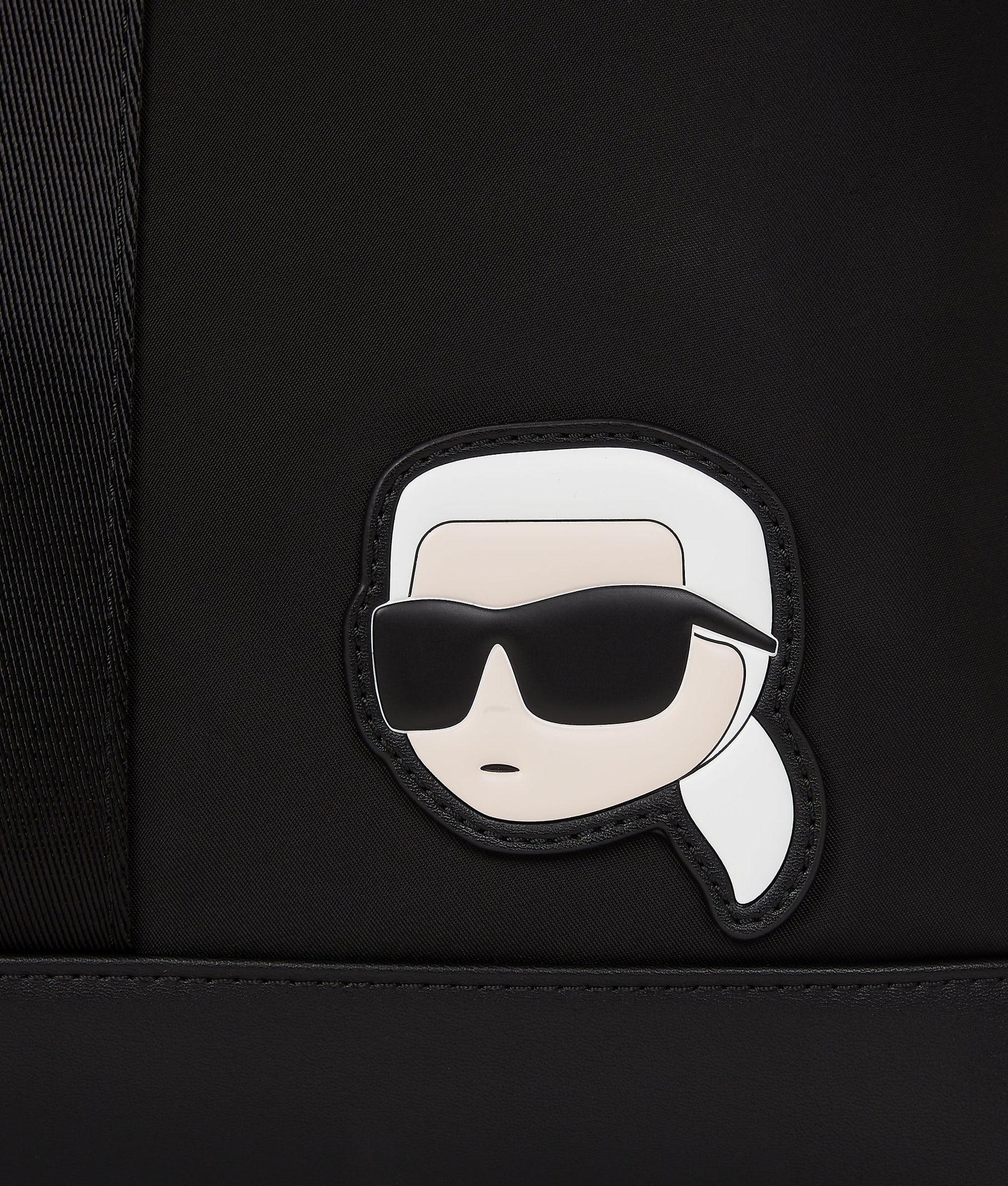 IKON WEEKENDER BAG