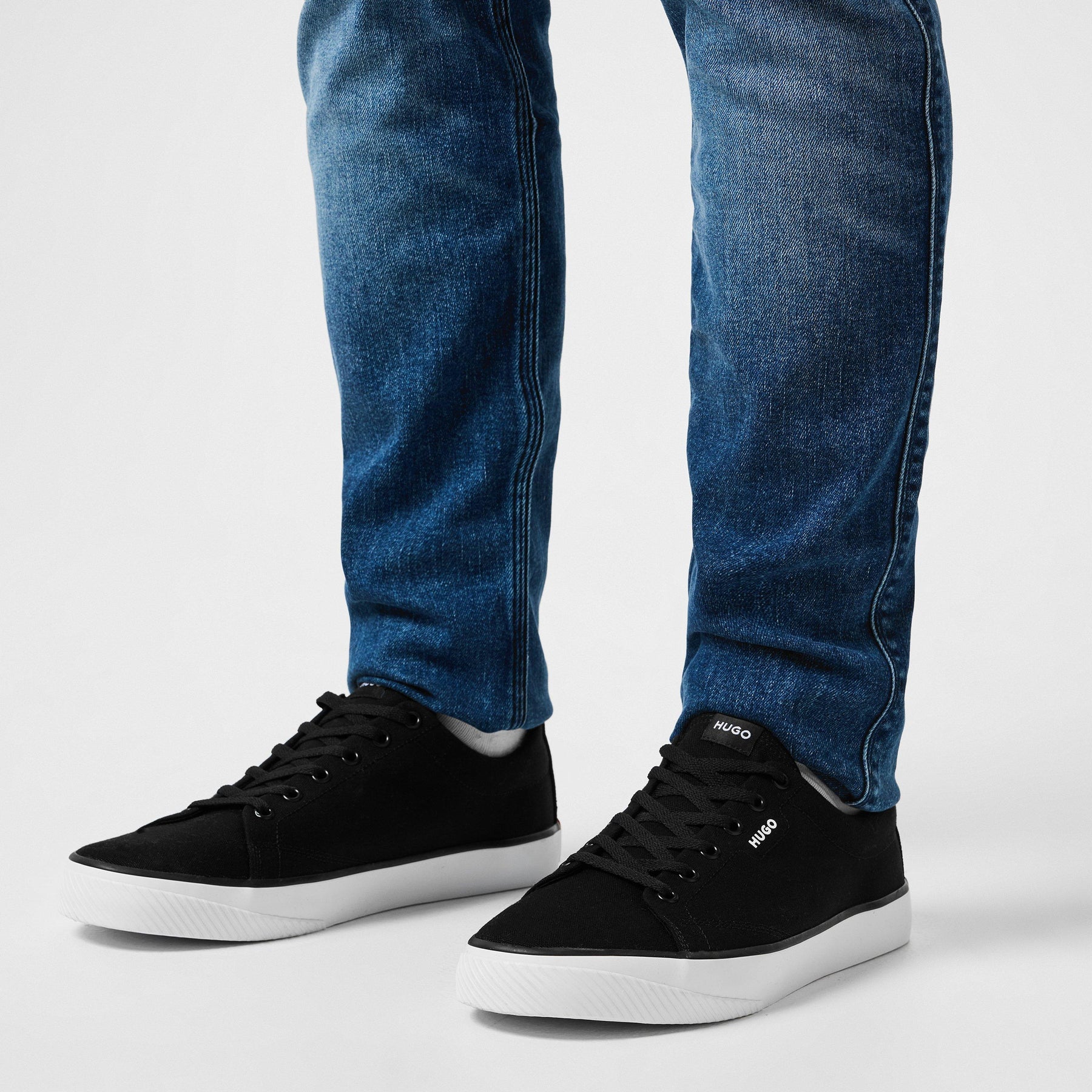 Dyer Tennis Shoes