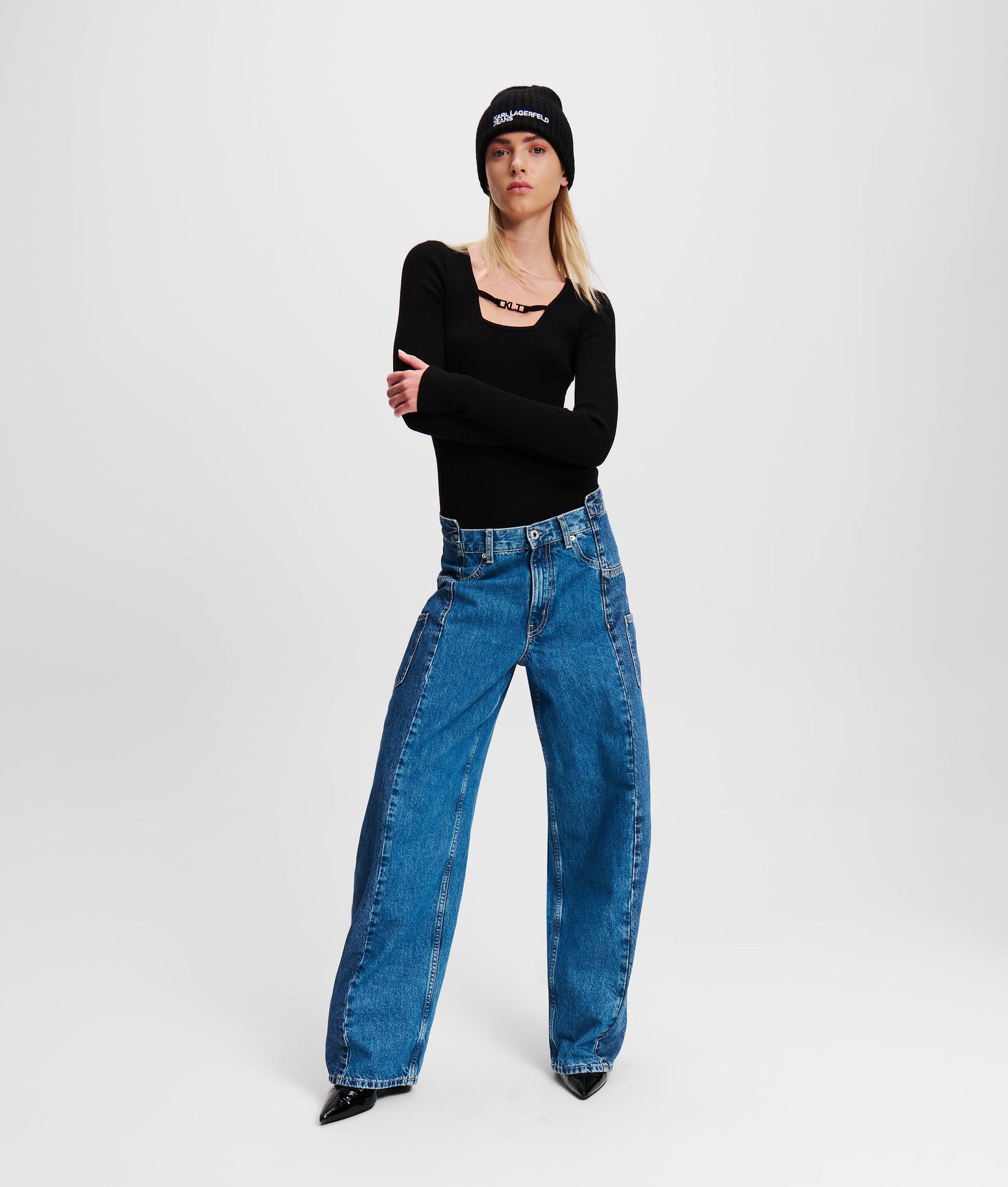 DECONSTRUCTED MID-RISE BAGGY JEANS