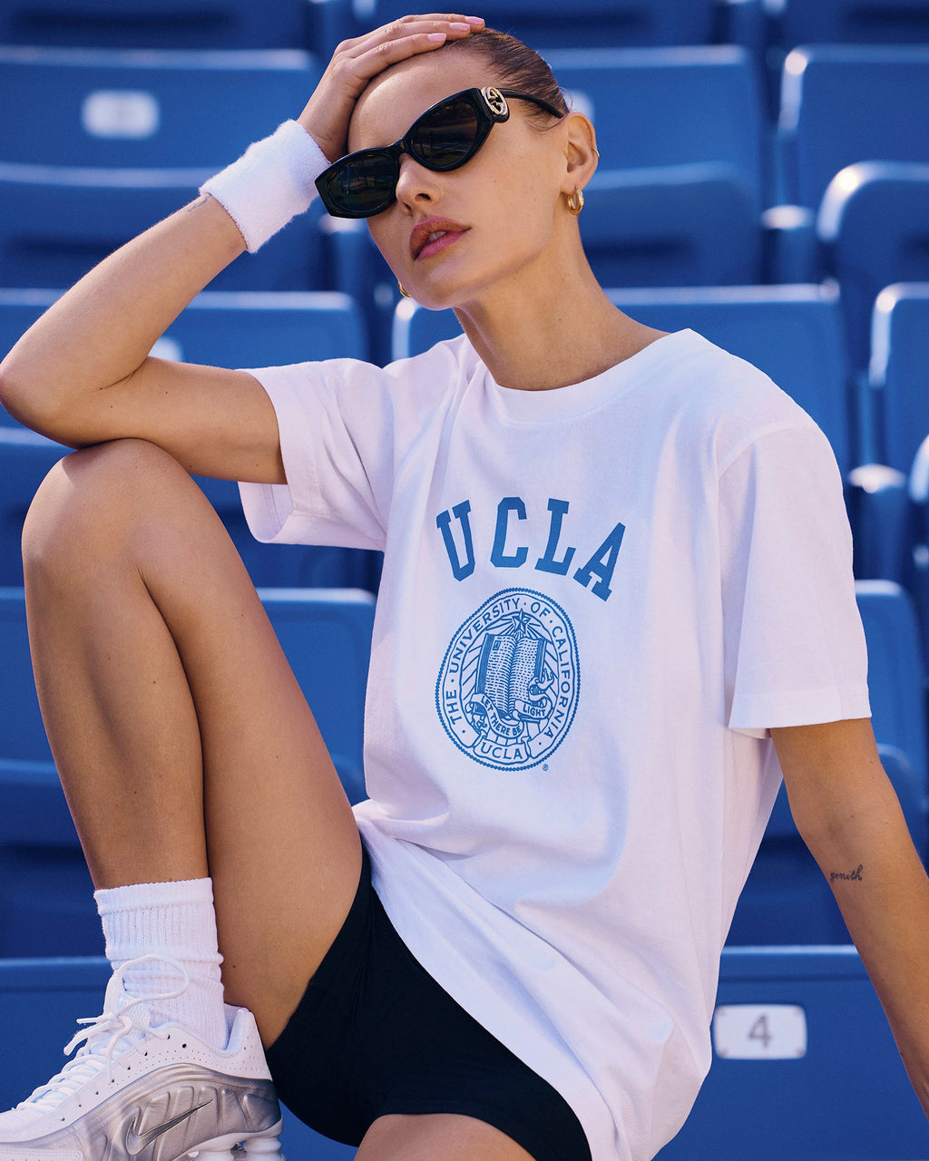 UCLA Crest T-Shirt - White/Blue