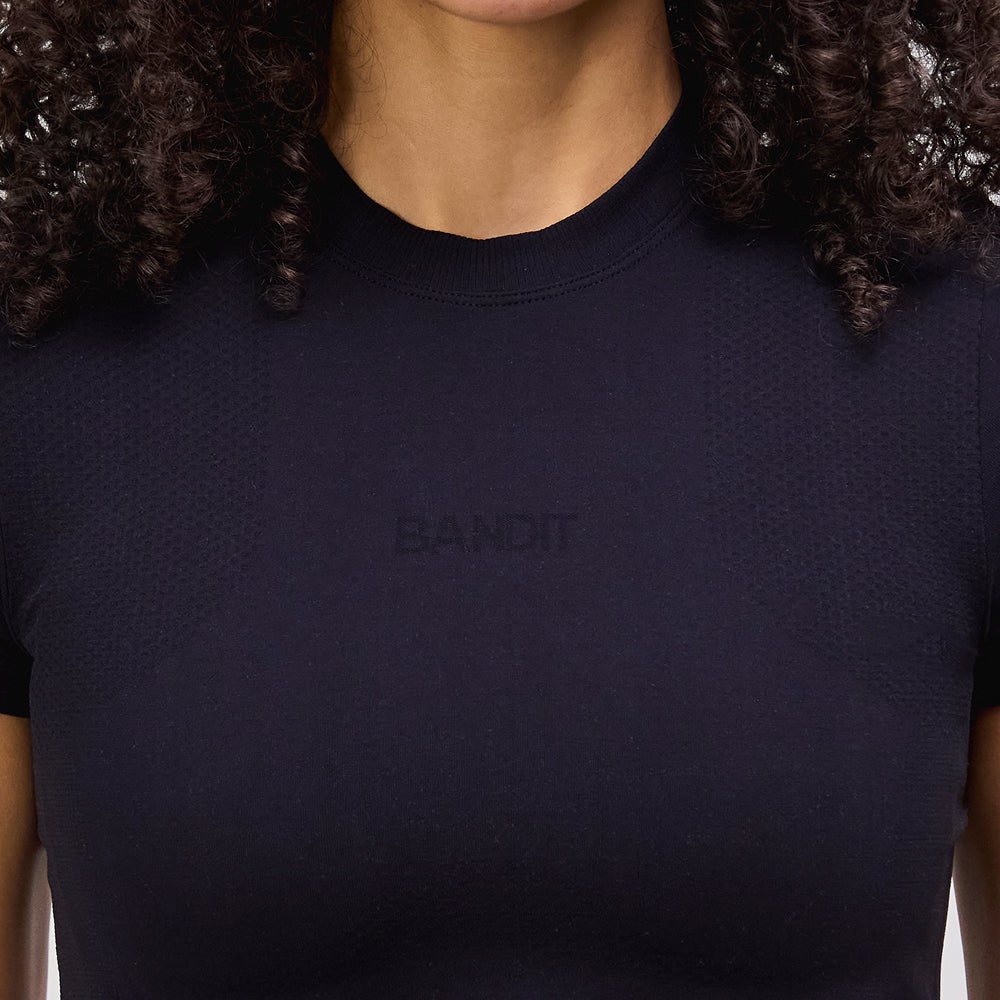 Mercury Seamless™ Women's Crop Tee - Black
