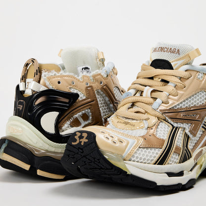 Runner Sneakers