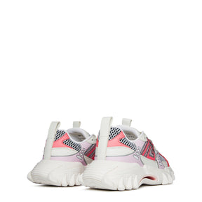 B-East Trainer