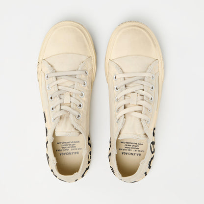 Low Trainers