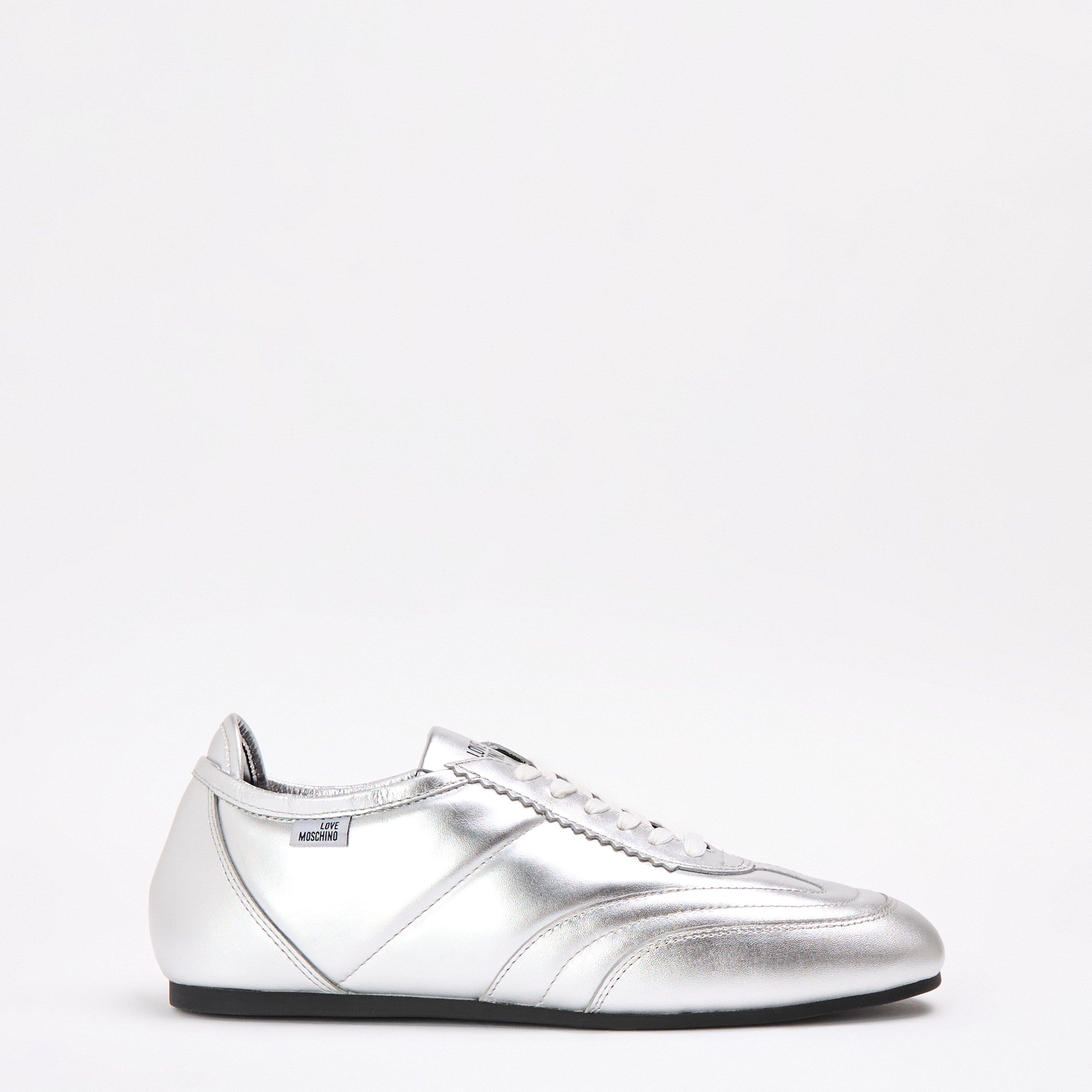Low-Top Trainers