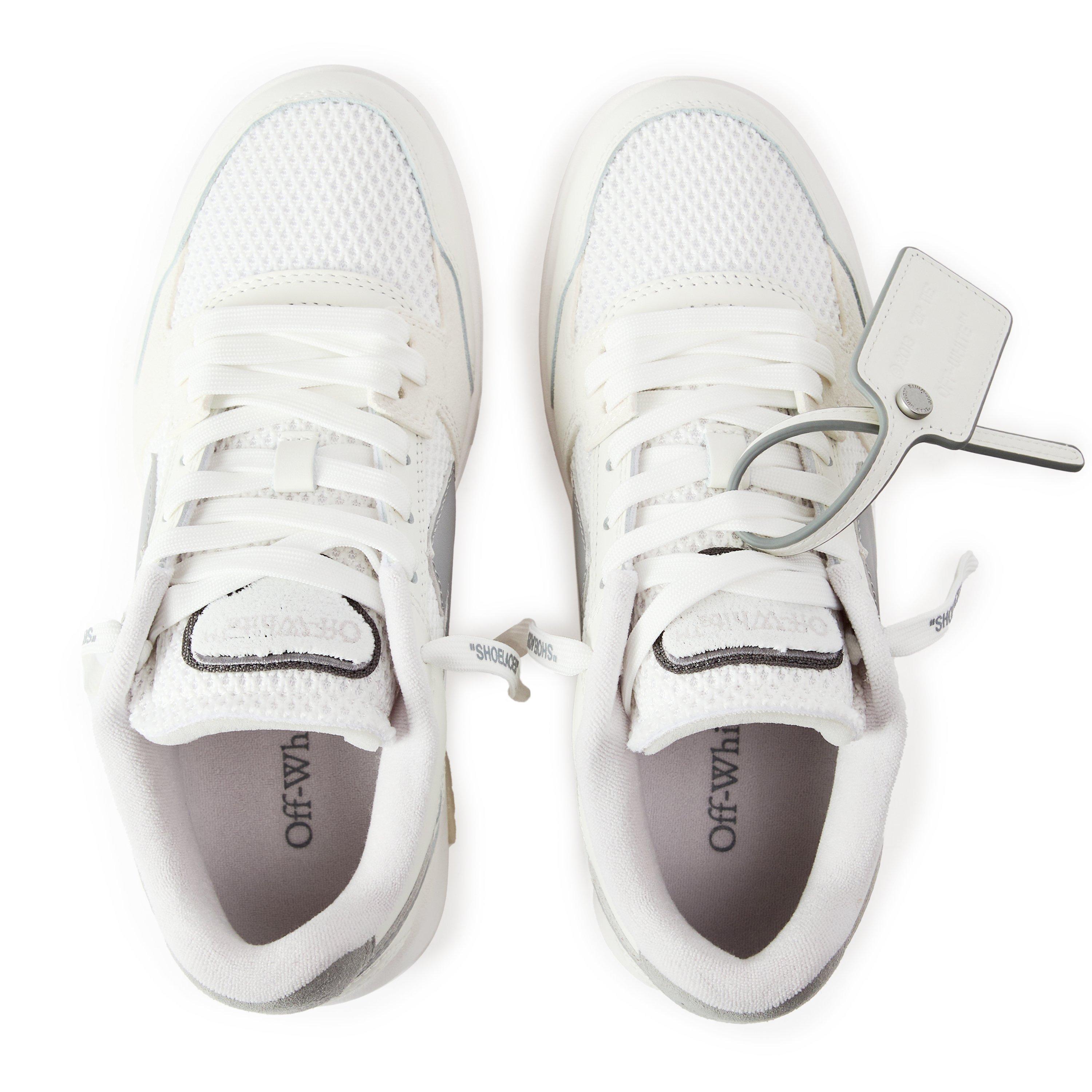 OOO Slim Eco-conscious Sneakers