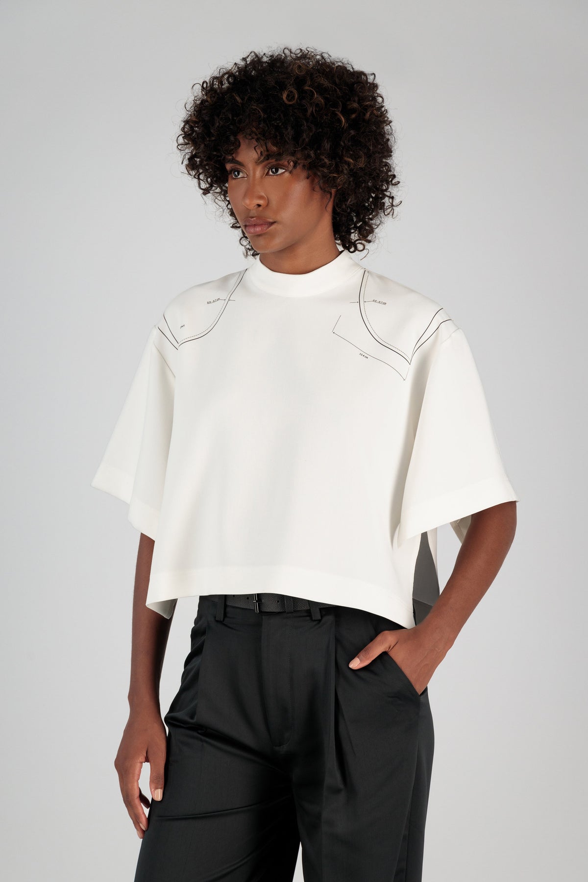 TEE W/ SHOULDER PAD PRINT