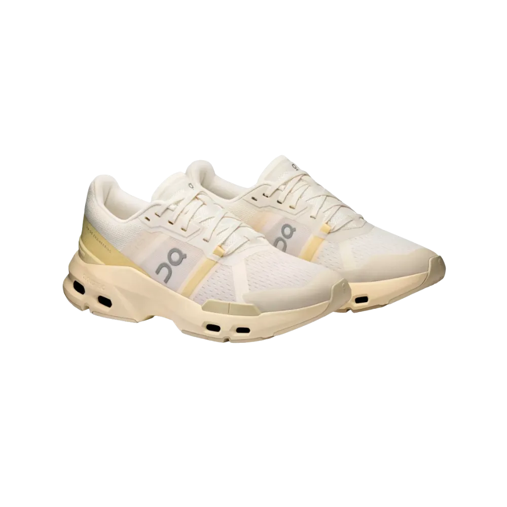 On Running Cloudpulse Ivory | Tumeric