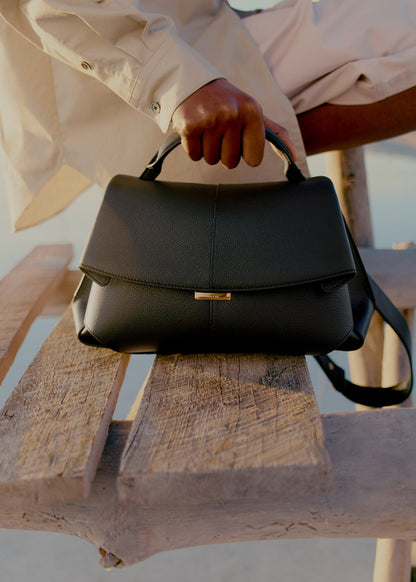 Mokki - Textured Black