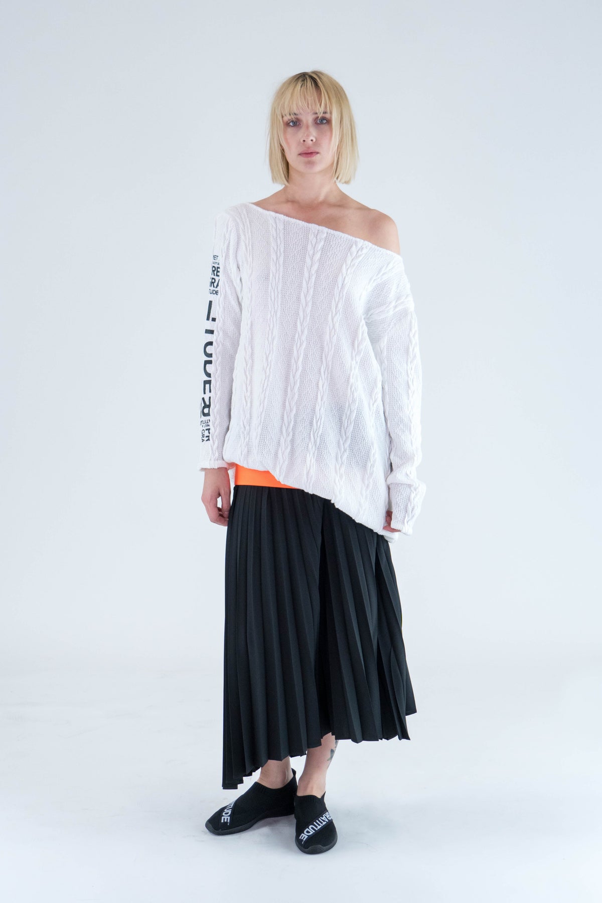 OSLO OFF SHOULDER SWEATER w/ SLEEVE PRINT