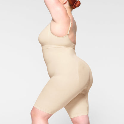 Seamless Sculpt High-waisted Above the Knee Short