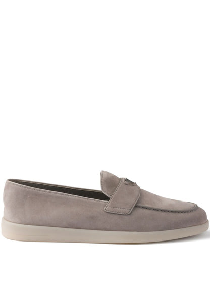 Triangle-logo suede loafers