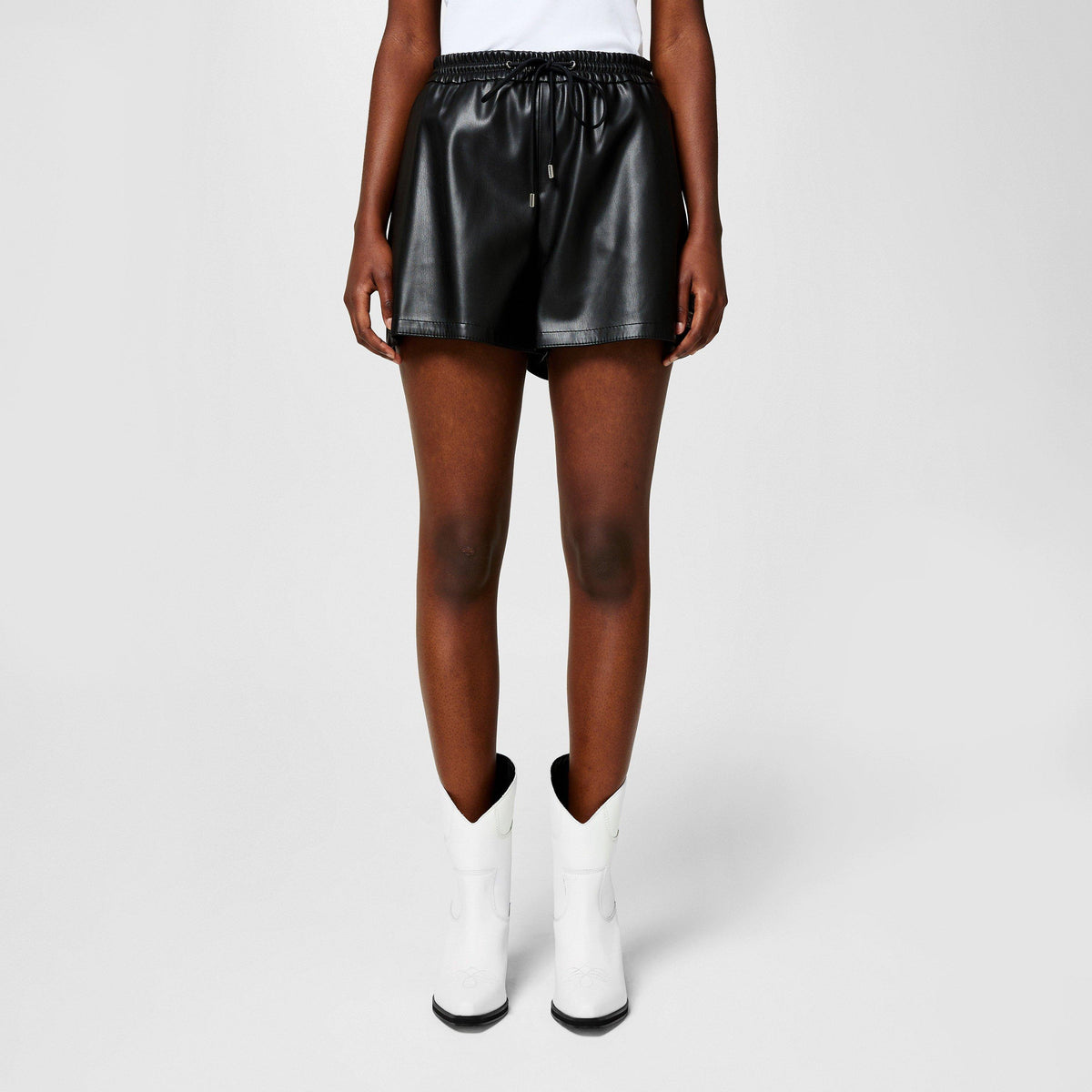 Hesear Shorts