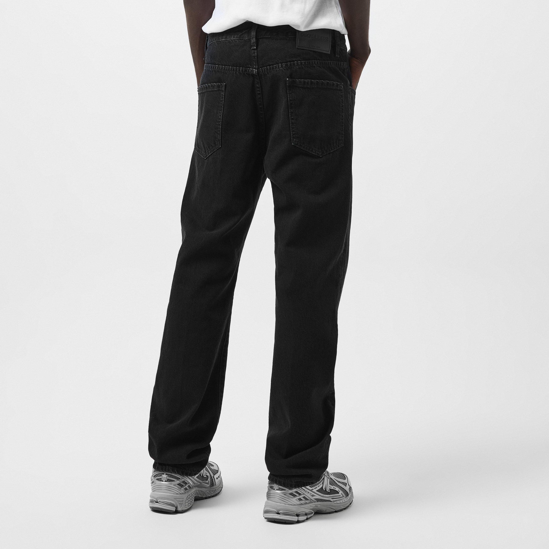 642 Dark Wash Jeans