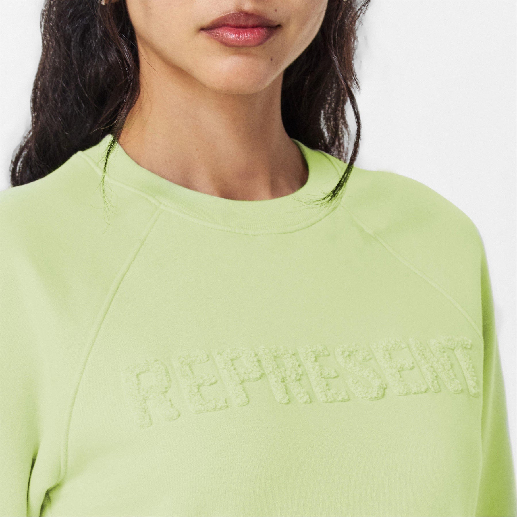 Women's Rep Fly Cropped Design Sweatshirt