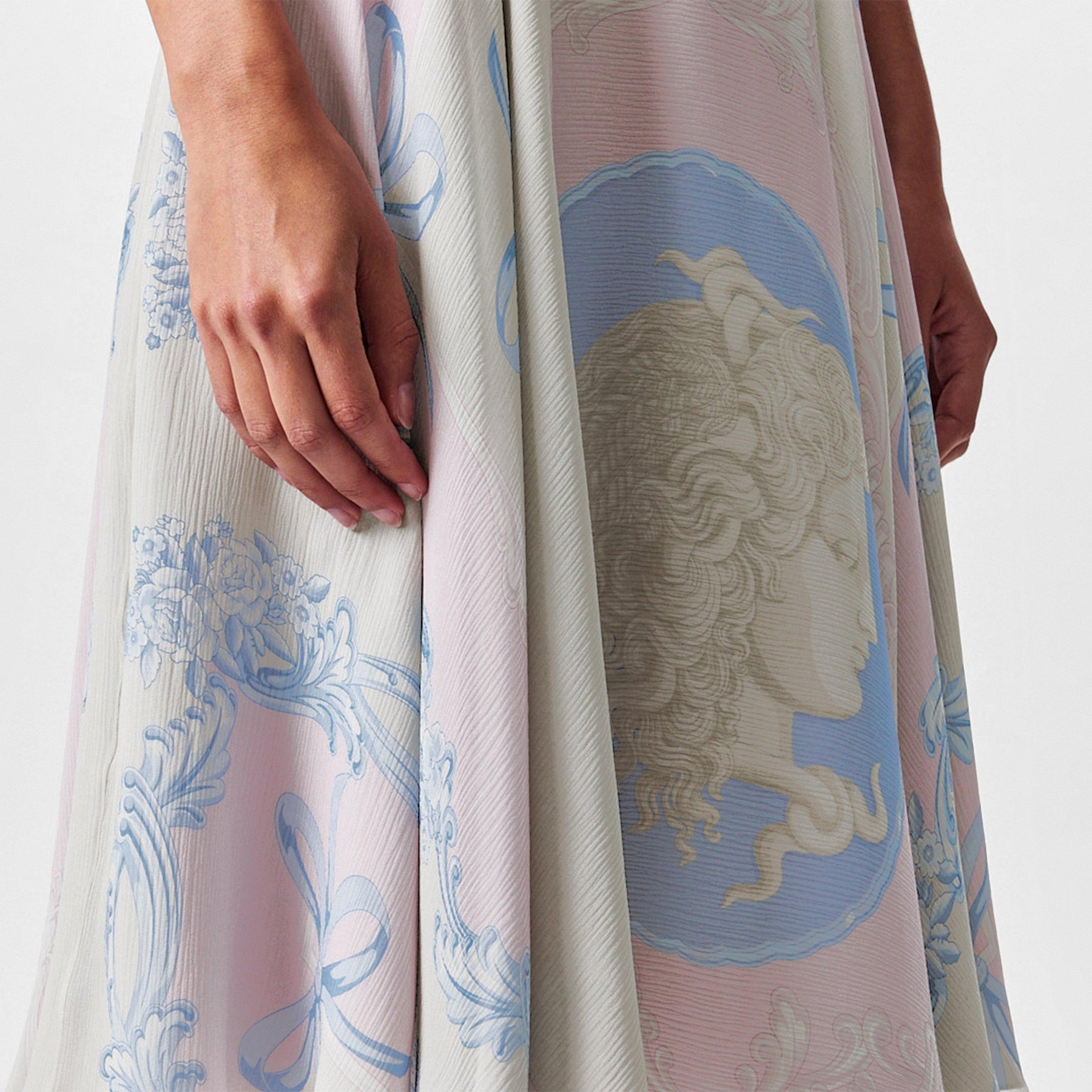Versace Silk Skirt Ld52