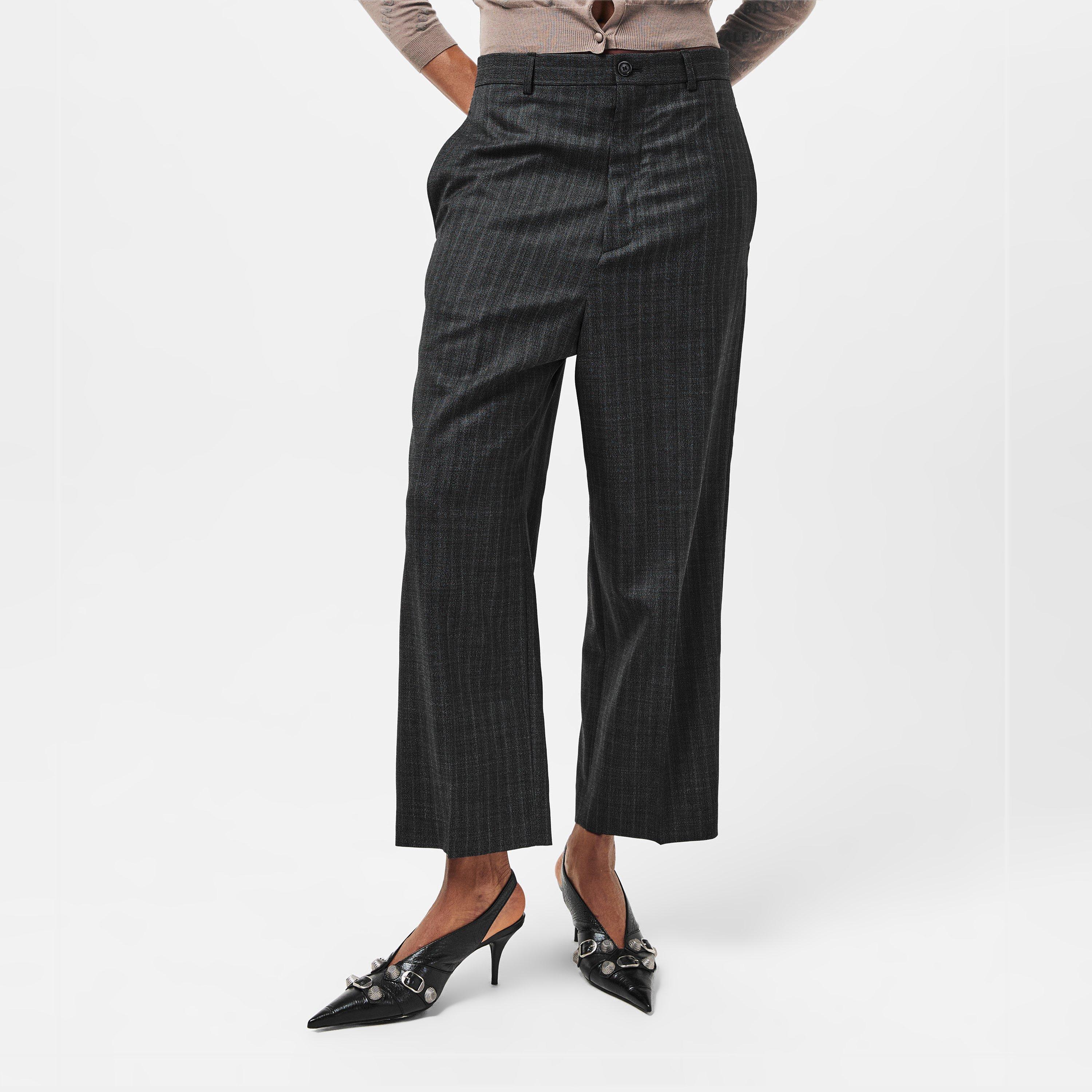 Capri Cropped Straight Leg Jeans