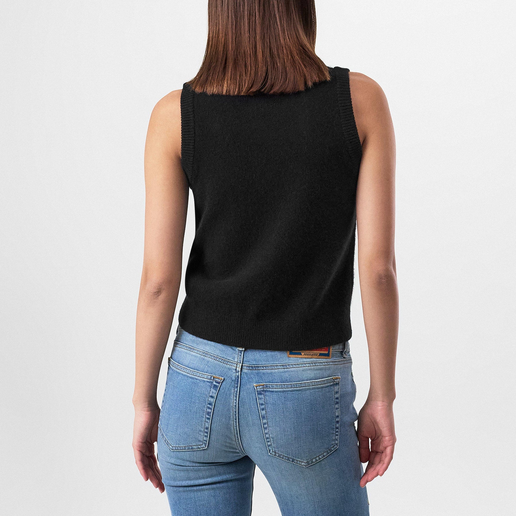 Oval D Logo Knit Vest