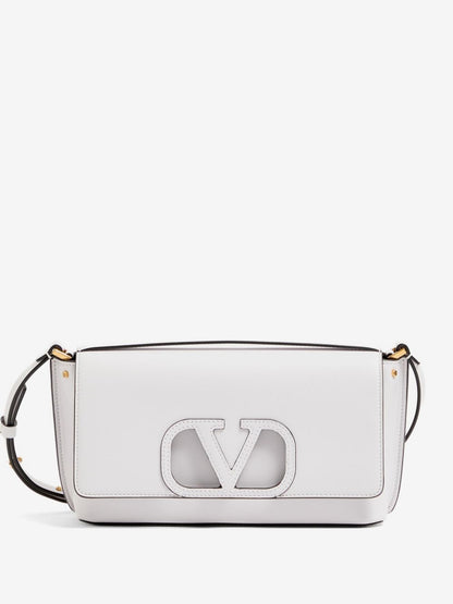 Rockstud chain pouch in grainy calfskin