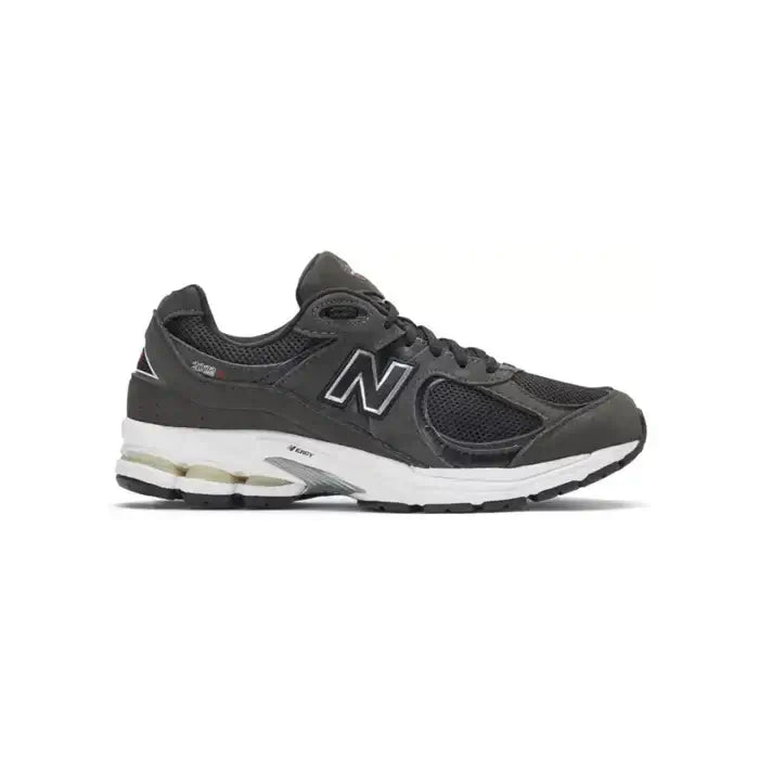 New Balance New Balance 2002R Black/White - Shoe size: UK 7 Sneakers | Shop From The Mirage