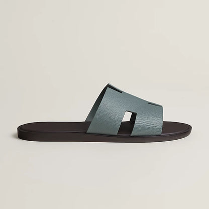 Izmir sandal in Vert Cèdre / Marron Ébène
