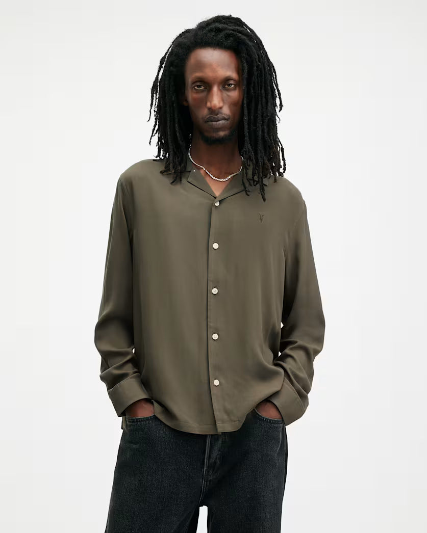 Venice Revere Collar Ramskull Shirt