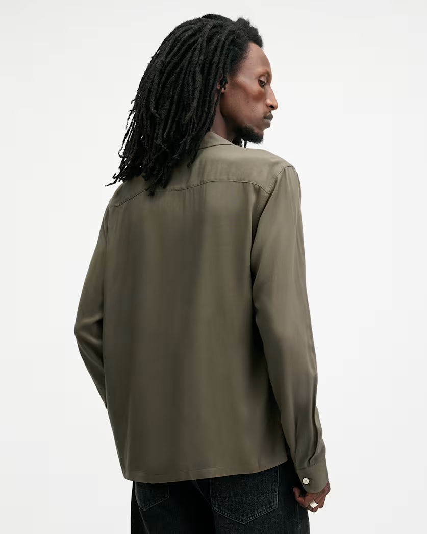 Venice Revere Collar Ramskull Shirt